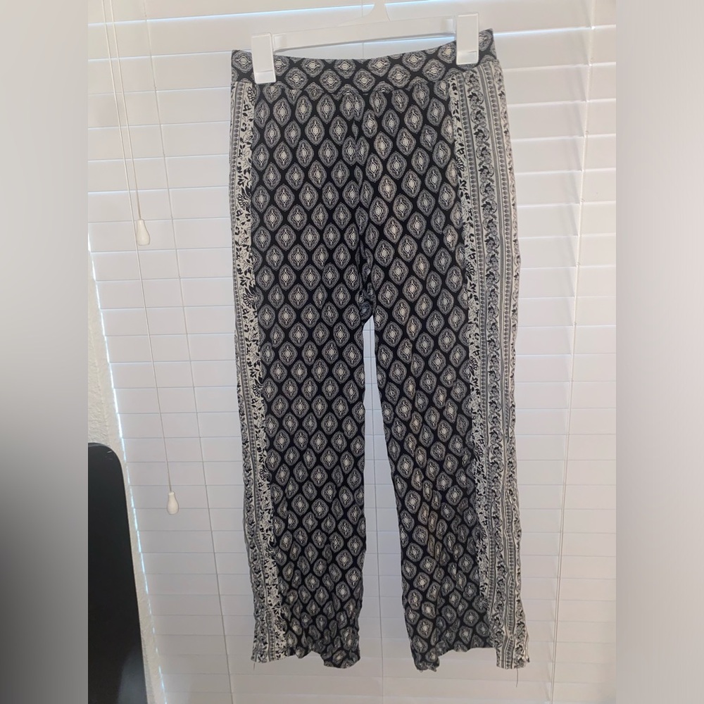 Black and white flowy pants